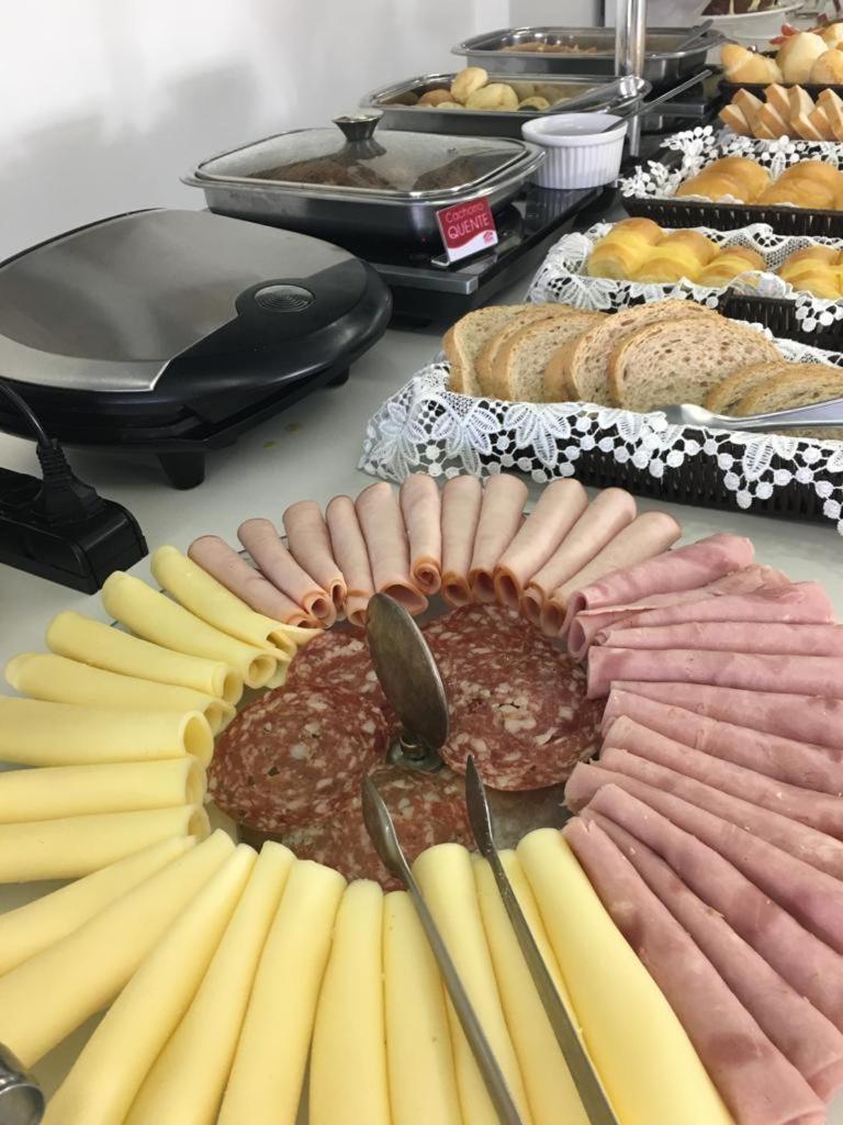 Hotel Caicara Bistro E Eventos Ltda Itaperuna Eksteriør billede